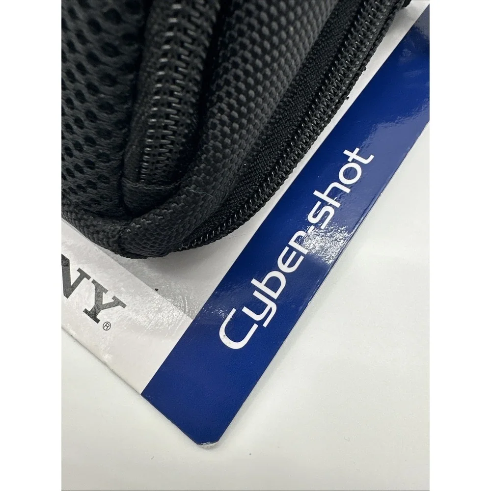 Sony LCS-CSD Black Soft Carrying Case For cybershot Cameras w shoulder strap NWT